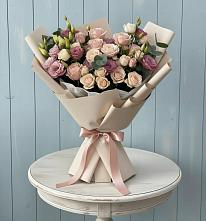 Букет цветов из:  Розы и Лизиантусы #REPLACE_PRED# Саратовской