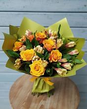 Букет цветов из:  Альстромерии и Розы в Саратовской