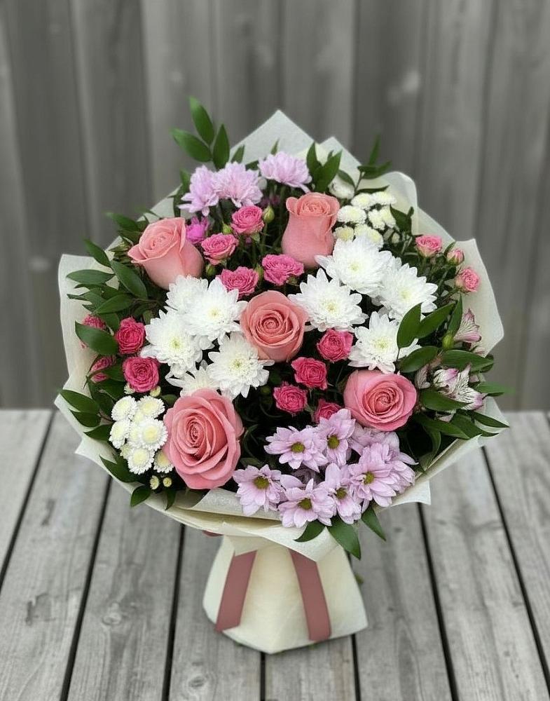 Букет цветов из: Альстромерии, Гвоздики, Розы и Хризантемы в Саратовской