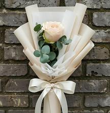 Букет цветов из:  Розы в Саратовской