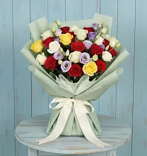 Букет цветов из:  Розы в Саратовской