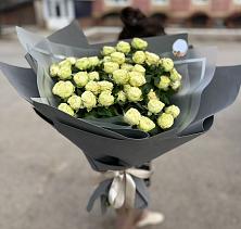 Букет Белые кустовые розы Солинеро #REPLACE_PRED# Саратовской