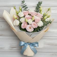 Букет цветов из:  Лизиантусы в Саратовской