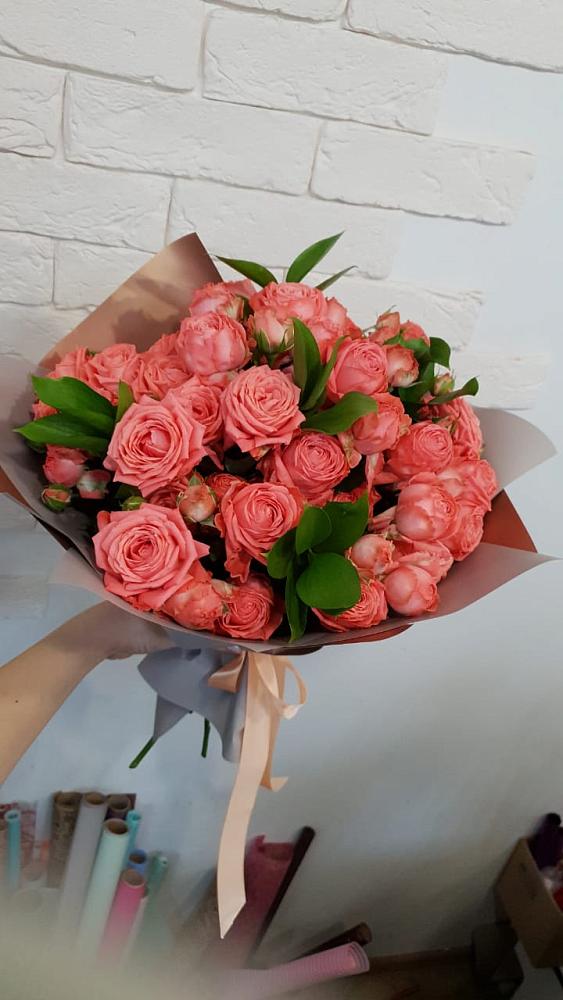 Букет цветов из: Розы в Саратовской