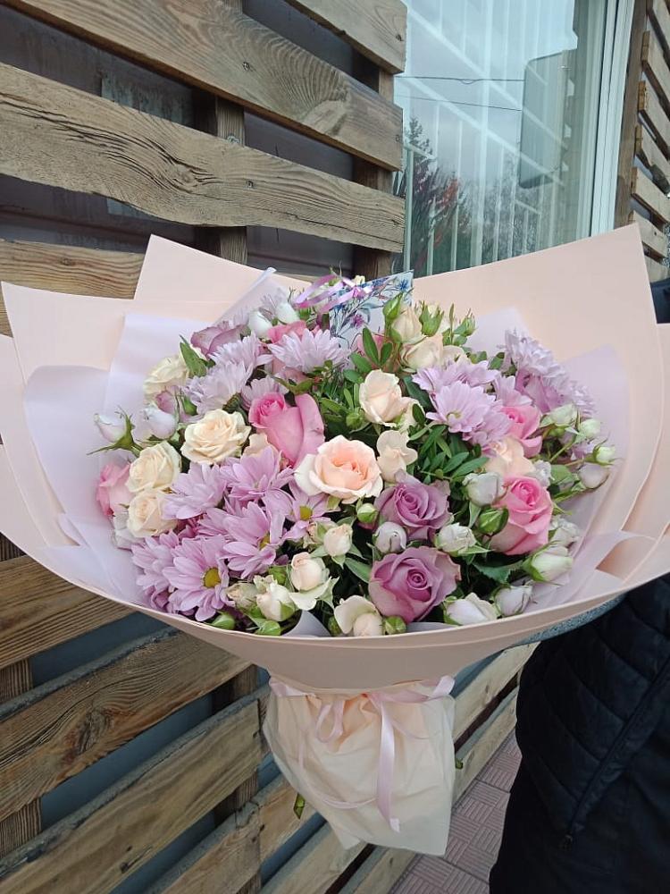 Букет цветов из: Розы и Хризантемы в Саратовской