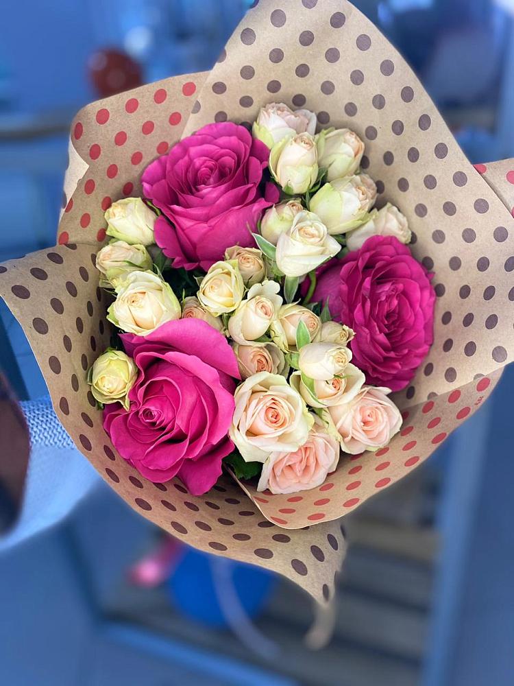 Букет цветов из: Розы в Саратовской