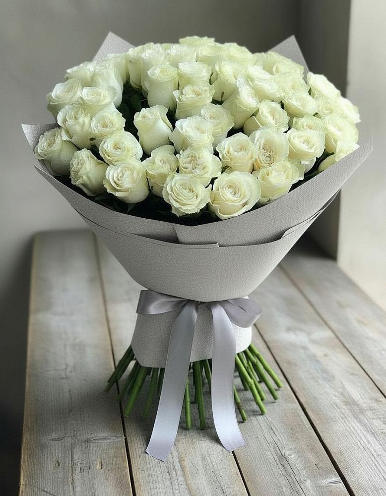 Букет 35 Белых роз в Саратовской