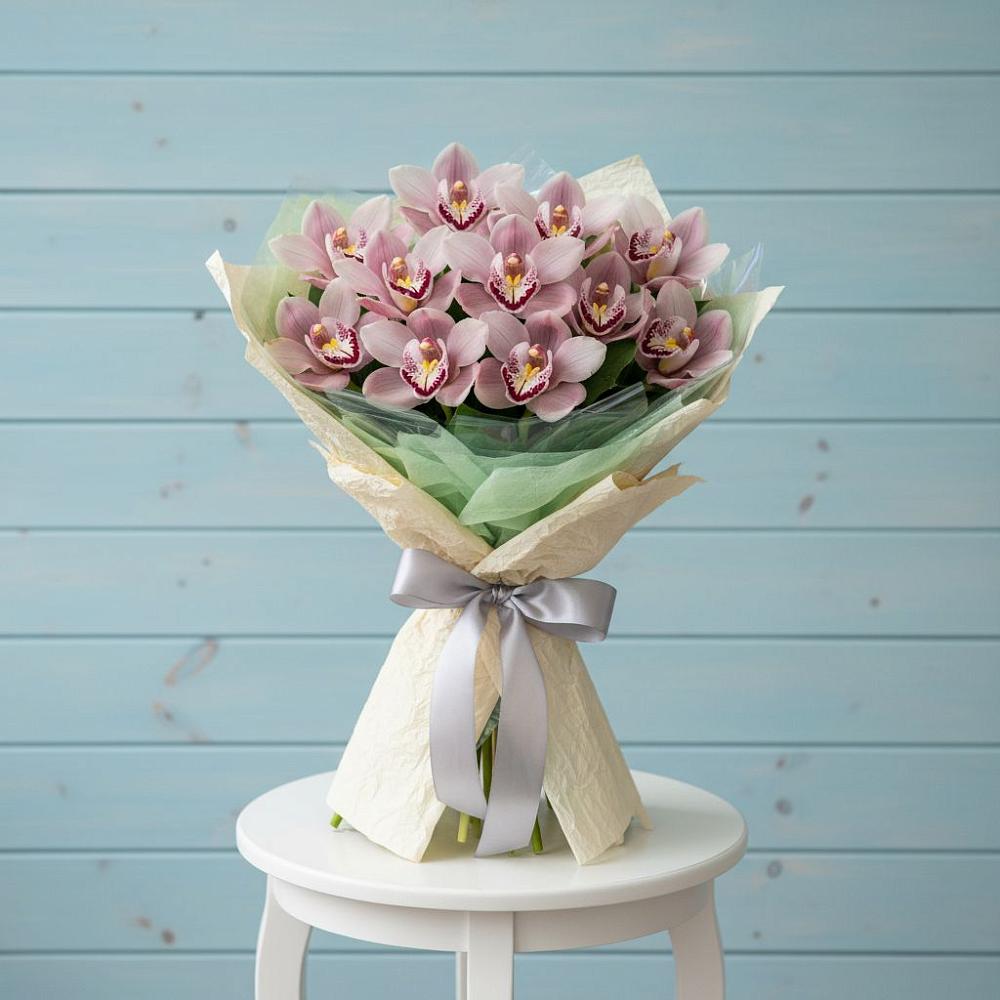 Букет цветов из: Орхидеи и Розы в Саратовской