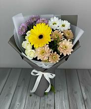 Букет цветов из:  Розы, Герберы и Хризантемы в Саратовской