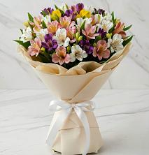 Букет цветов из:  Альстромерии в Саратовской