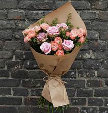 Букет цветов из:  Розы в Саратовской