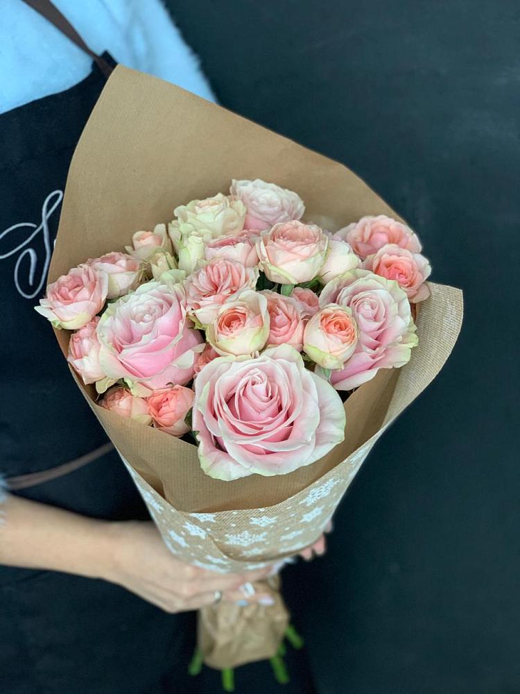 Букет цветов из: Хризантемы и Розы в Саратовской