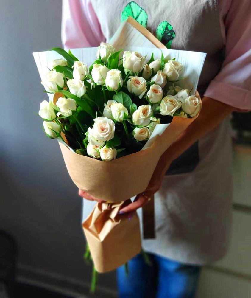 Букет цветов из: Розы в Саратовской
