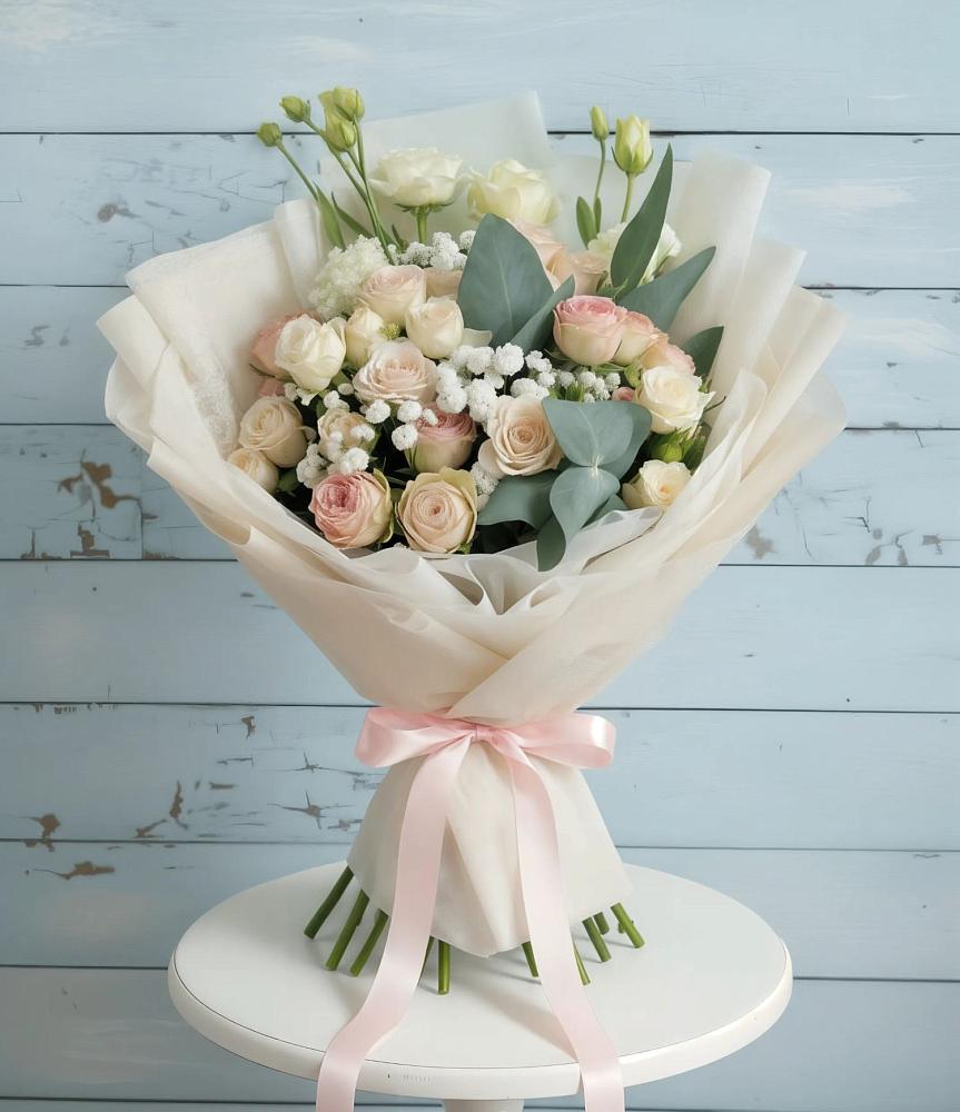 Букет цветов из: Розы и Лизиантусы в Саратовской