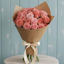 Букет цветов из:  Розы в Саратовской