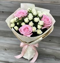Букет цветов из:  Розы #REPLACE_PRED# Саратовской