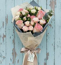 Букет цветов из:  Розы в Саратовской