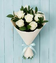 Букет цветов из:  Розы в Саратовской