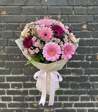 Букет цветов из:  Герберы и Хризантемы в Саратовской