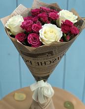 Букет цветов из:  Розы в Саратовской