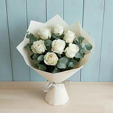 Букет Белые розы в Эвкалипте в Саратовской