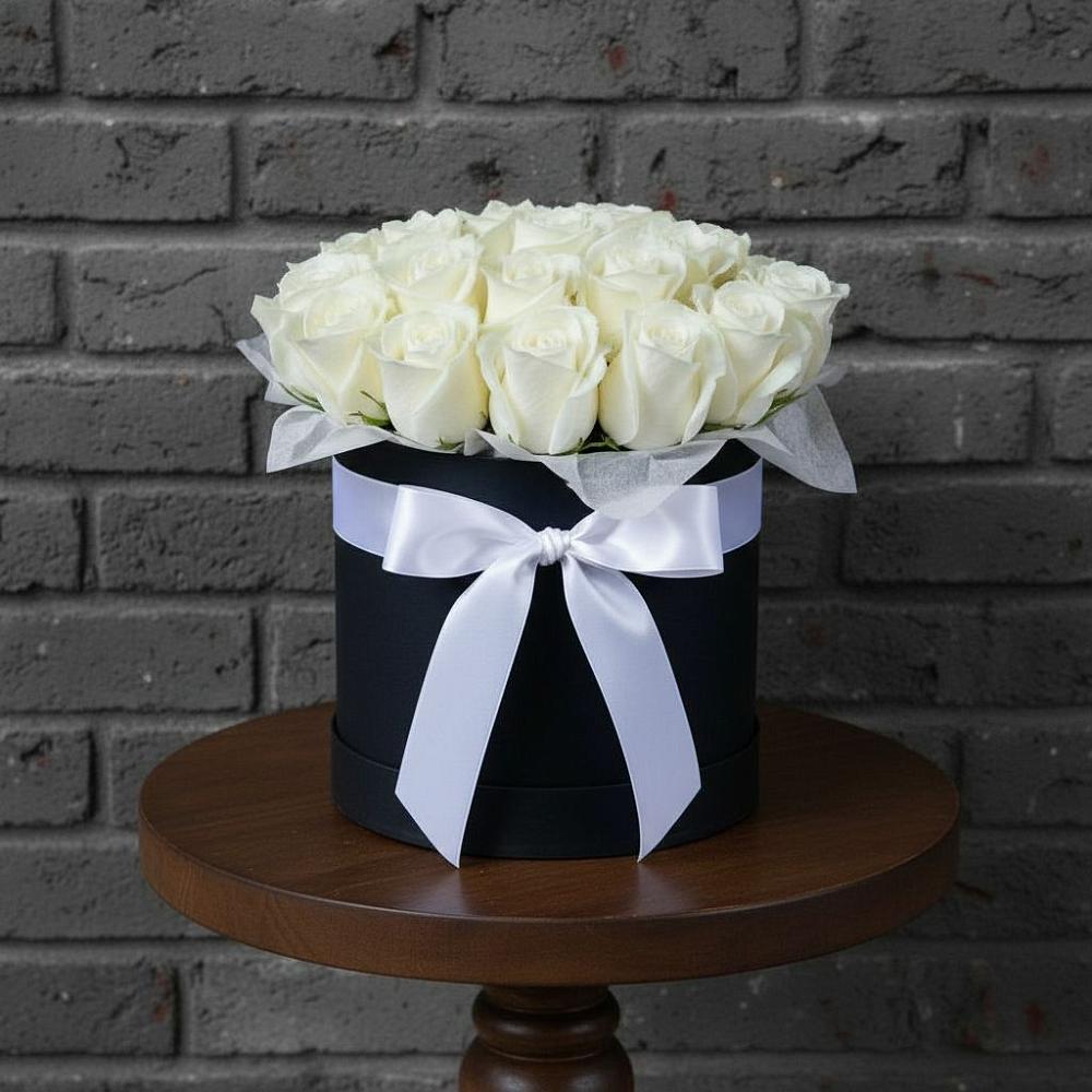 Цветочная композиция из Розы в шляпной коробке в Саратовской