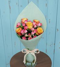 Букет цветов из:  Розы в Саратовской
