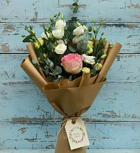 Букет цветов из:  Розы и Лизиантусы #REPLACE_PRED# Саратовской