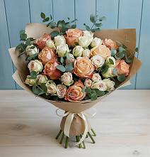 Букет цветов из:  Альстромерии и Розы в Саратовской