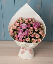 Букет цветов из:  Розы в Саратовской