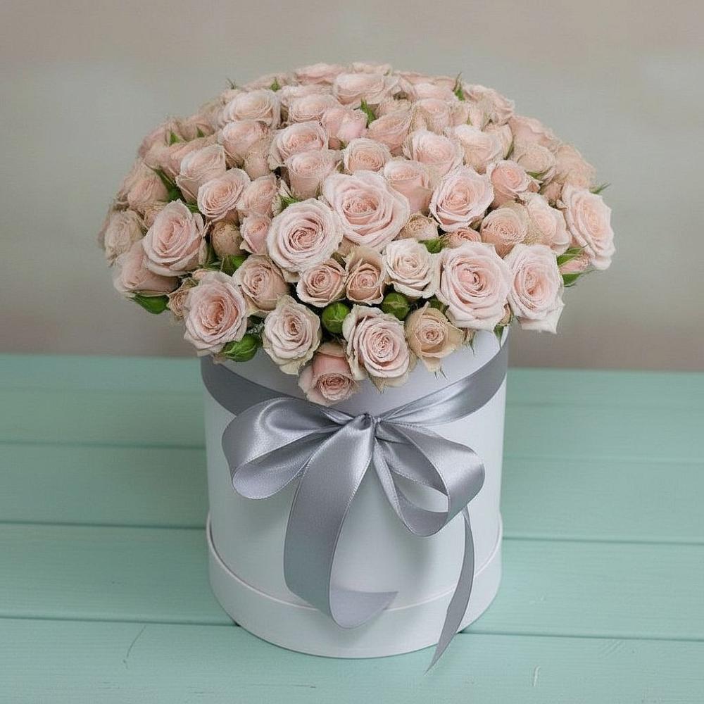 Цветочная композиция из Розы в шляпной коробке в Саратовской